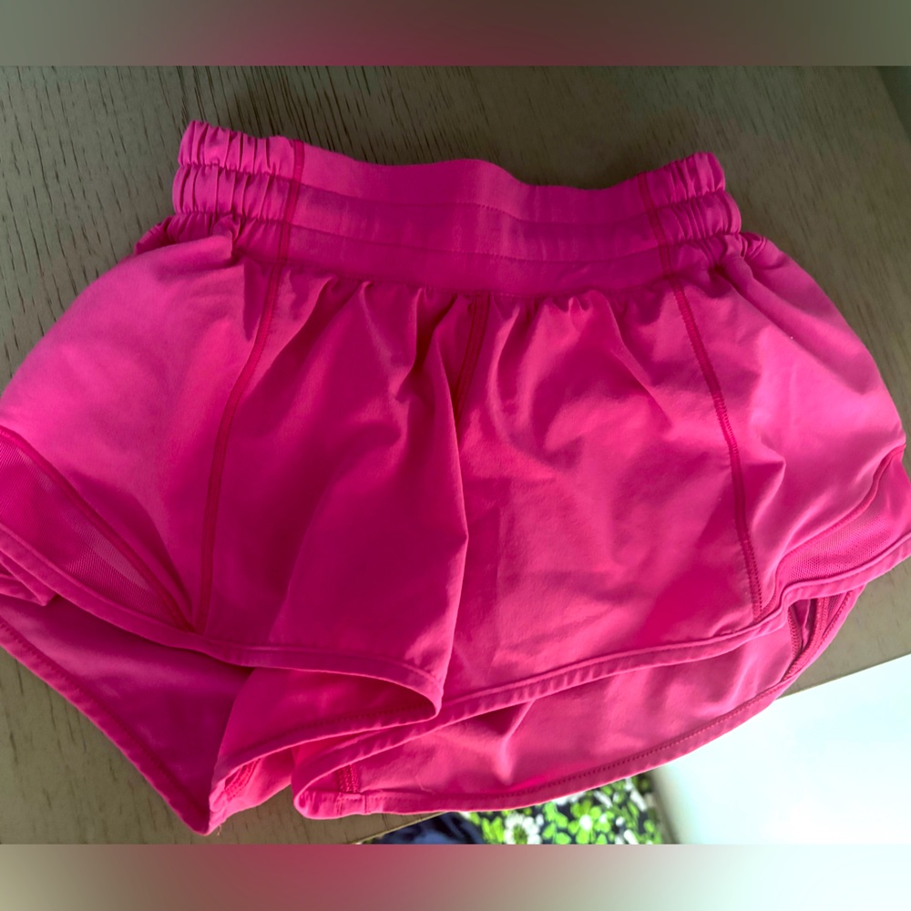 SONIC PINK lululemon hotty hots in size 0